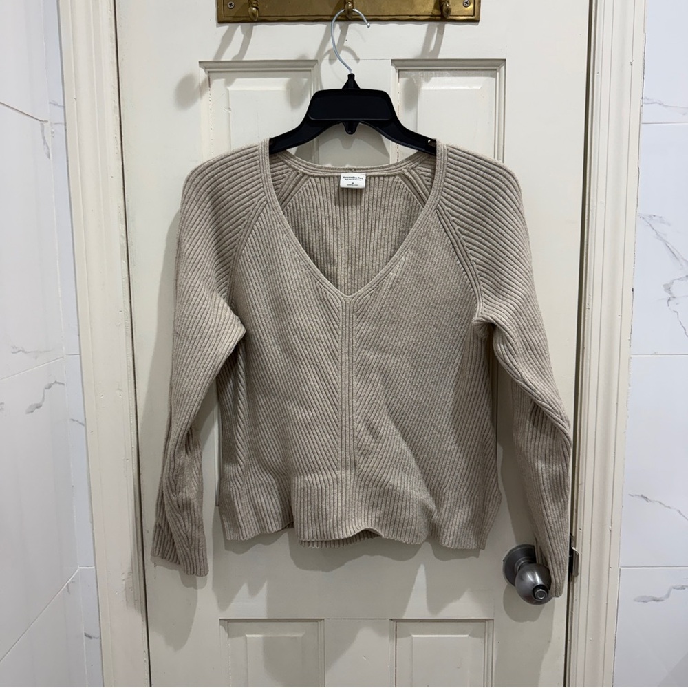 Abercrombie ribbed sweater